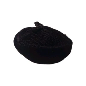 Vintage Black Velvet Hand made Pillbox Hat - Picture 1 of 5