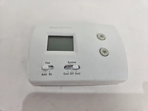 Termostato digital no programable Honeywell para bombas de calor TH3110D1008 - Imagen 1 de 3