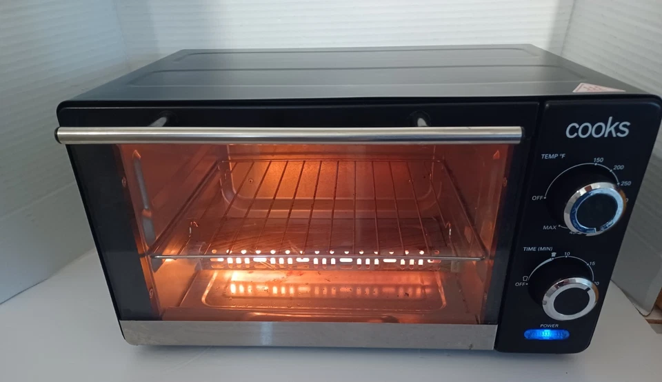 Horno tostador Cooks L0100200 en buen estado de funcionamiento Foto 1 de 4