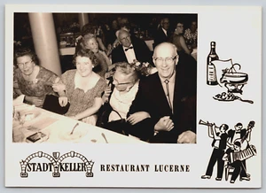 Stadt Keller Ristorante Lucerna Gruppo Famiglia Adulti Svizzera RPPC B&W - Foto 1 di 3