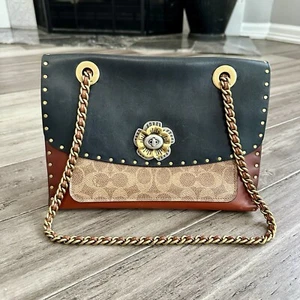 Coach Parker con rivetti rosa tè e dettaglio pelle di serpente nero multi ottone 29416 - Foto 1 di 24