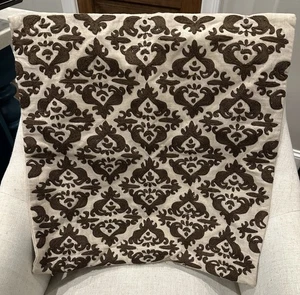 Pottery Barn Embroidered Crewel Medallion Pillow Cover Flax Natural 18” Floral - Picture 1 of 5