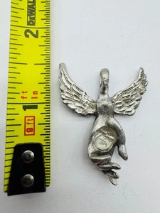 Gallo Zinn Anhänger Engelsflügel Handarbeit 2 Zoll einzigartiges Design - Bild 1 von 2