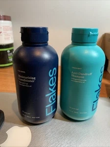 Flakes Complete Bundle - Shampoo + Conditioner (NOT SEALED) - Picture 1 of 4