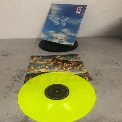 THIRTY SECONDS TO MARS – ITS THE END OF THE WORLD IT'S A BEAUTIFUL DAY LP -RK411 - Image 1 of 4