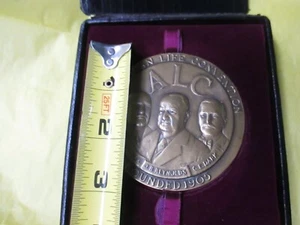 MEDAGLIA CONVEGNO VITA AMERICANA 1957 vintage e custodia presentazione alc mancave ind - Foto 1 di 15