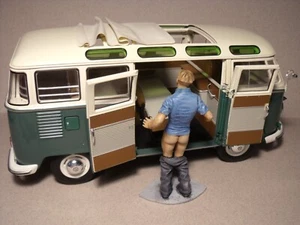 1/18 FIGUR VOLKSWAGEN COMBI MEN VROOM BEMALT FUR SCHUCO AUTOART MINICHAMPS - Bild 1 von 6