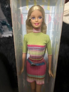 Barbie Boutique Puppe 56431 2002 gestreiftes Kleid neu im Karton NRFB - Bild 1 von 5