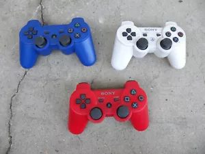 3 Controladores Inalámbricos Sony DualShock 3 PlayStation 3 PS3 OEM Rojo Blanco y Azul - Imagen 1 de 10