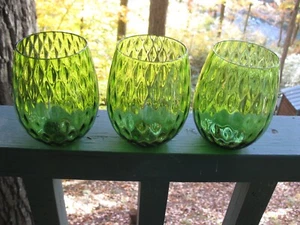 3 grüne strukturierte, mundgeblasene, grüne Wassergläser - Bild 1 von 3