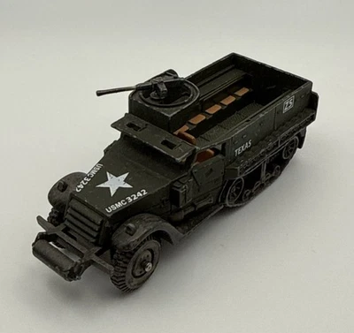 2005 Corgi Fighting Machines WWII M3 Half Track U.S. 1:72 - Image 1 of 4