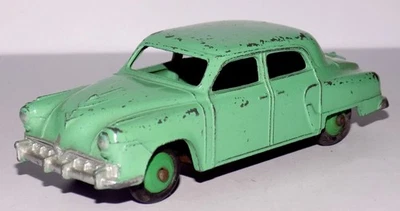 Dinky Toys No.172 Studebaker Landcruiser Saloon Car (1954-59). - Image 1 of 4