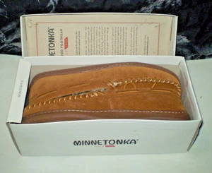 Zapatillas MINNETONKA Pile Forradas Suela Dura Marrón Para Hombre Talla 10.5 W 10 1/2 AMPLIAS - Imagen 1 de 5