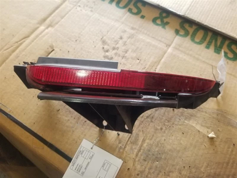 Задний боковой маркер 2006 Tribeca для пассажира 569268 - Изображение 1 из 2