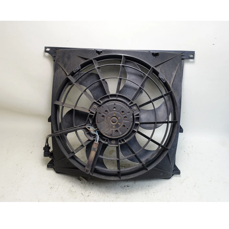 Extractor de ventilador de refrigeración de motor eléctrico BMW Z3 1.9 E36 M42 M44 dañado fabricante de equipos originales de alta velocidad Foto 1 de 4