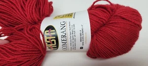 Roter Fiesta extrafeiner Super Wash Merinowolle Knäuel Bumerang 320 Yards - Bild 1 von 9