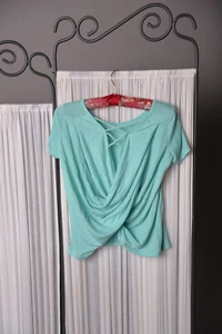 Z by Zella Girl s/s aqua dance top with back twist LG GUC (123) - Picture 1 of 4