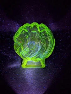 Vintage 30er Jahre Art Deco Bagley Glas grün Tagundnachtgleiche Vase UV reaktiv klein  - Bild 1 von 13