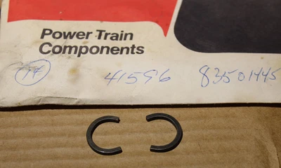 OEM Dana Spicer 83501445 trasero Dana 35 eje C-Clip par (2) Foto 1 de 4
