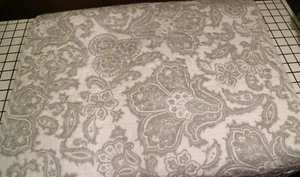 Tommy Bahama Gris Blanco Paisley Medallón Set/2 Fundas Almohada Acolchadas King 21X38 - Imagen 1 de 3