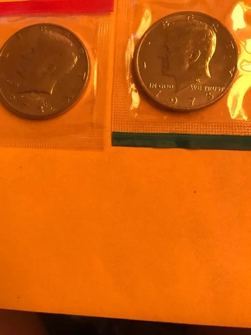 1973 P+D KENNEDY HALF UNCIRCULATED STILL IN MINT CELLO L@@K Cover