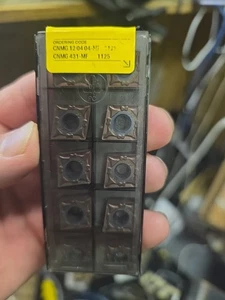 Sandvik Coromant Inserto Tornitura CNMG431-MF 1125 CNMG 120404-MF 8 Carburo Nuovo - Foto 1 di 8