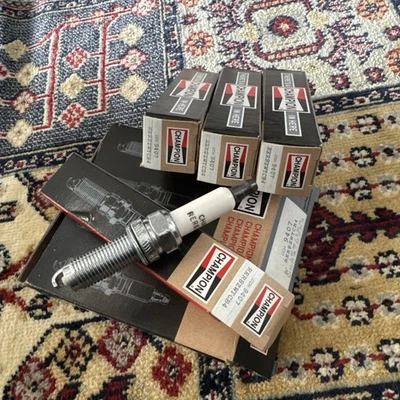 全新 * 未开封 * 4 包!冠军铱火花塞 9407 — 第 1/3 张图片