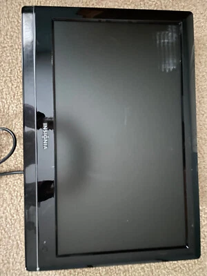 Insignia NS-19E430A10 19" 720p LCD TV/DVD Combo Television - Image 1 of 4