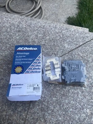 Комплект из 2 задних тормозных колодок 14D1108CH Acdelco для VW Volkswagen Jetta Audi - Изображение 1 из 2