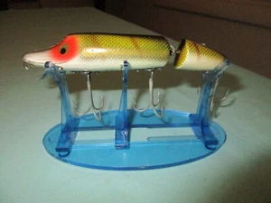 Vintage Original Heddon Wood Vamp Jointed Perch - 4 3/4'' w/ Stand - Picture 1 of 5