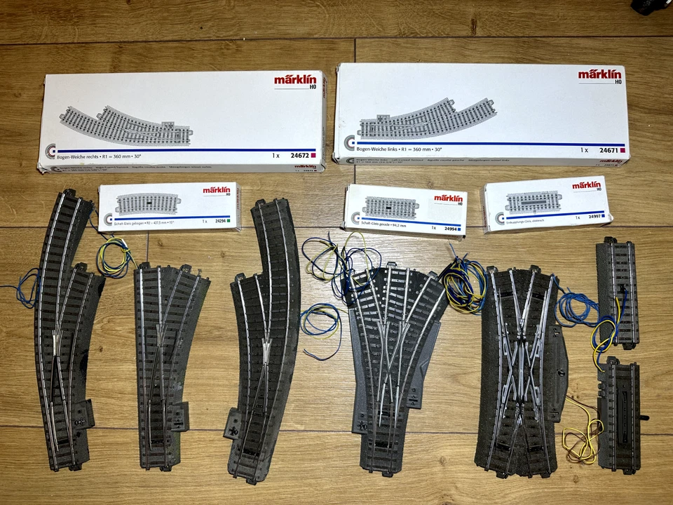 Marklin H0 C Track 24612, 24671, 24672, 24630, 24620, 24997, 24994, 24294 74490 - Image 1 of 1