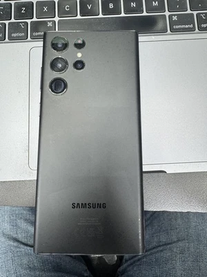 Factory Unlocked  Samsung Galaxy S22 Ultra 128gb  - Image 1 of 2