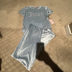 Juicy Couture Set 2 pezzi in velluto con borchie blu Montana per dormire/salotto. Taglia M. Nuova con etichette! - Foto 1 di 8