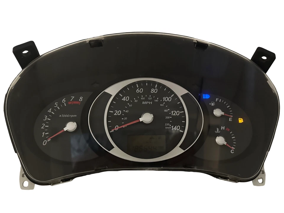 Cuadro de instrumentos velocímetro tablero Hyundai Tucson 2005 y 06 2,7 L 186.644 millas Foto 1 de 3