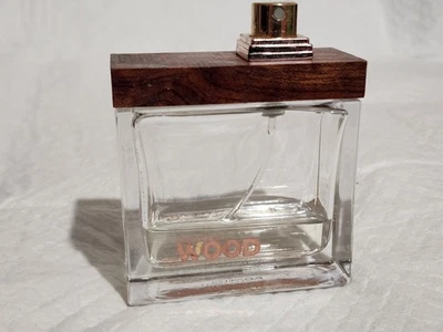 Madeira Dsquared2 She. Primeira edição, 1,7 oz, 20% completo - Imagem 1 de 4