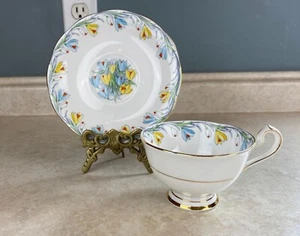 VTG Queen Anne Wide Mouth Hand Painted Flowers Tea Cup And Saucer Set - Picture 1 of 8