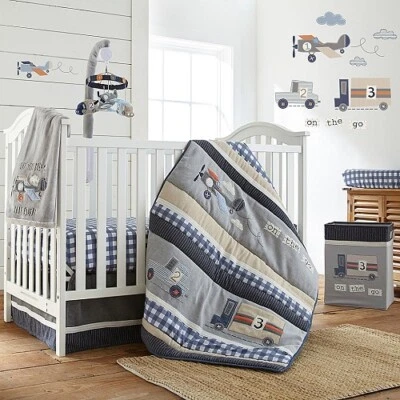 Juego de ropa de cama para cuna Levtex Baby On The Go de 4 piezas incluye calcomanías de pared *Nuevo* Foto 1 de 3