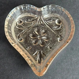 Tiara de vidrio Indiana melocotón rosa vintage caramelo nuez baratija plato en forma de corazón - Imagen 1 de 7