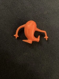 Vintage Kellogg’s R&L Cereal Toy CRAWLY CRATER CRITTER GLOOB ORANGE - Picture 1 of 2