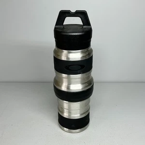 Oakley Wassertank Edelstahl Trinkflasche 20 oz 600 ml silber/schwarz - Bild 1 von 19