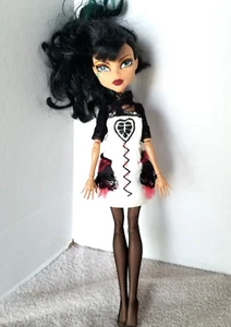 Cleo De Nile Monster High Poseable Doll Mattel in Bratzilla Dress Outfit - Picture 1 of 14