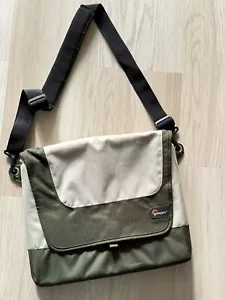 LowePro Messenger Bag Shoulder Slim Factor Padded Laptop 17x13 Green Tan Orange - Picture 1 of 7