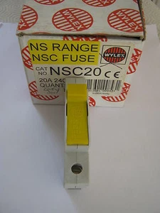NEW WYLEX NSC20 20 AMP FUSE CARRIER WITH FUSE. - Picture 1 of 1