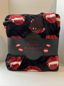 Envogue Halloween Colmillo Vampiro Rojo Negro Reina Peluche Manta Nuevo - Imagen 1 de 2
