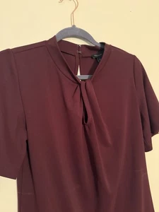 Ann Taylor Women's Burgundy Short Sleeve Blouse XS - Picture 1 of 2