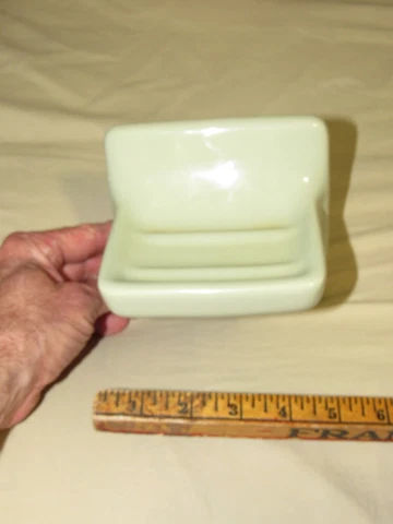 Mid-Century Lime Green Porcelain 7" BATHTUB SOAP DISH Retro Groovy and Mod! Cover