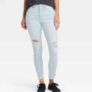Universal Thread Light Blue Denim Distressed High Rise Skinny Jeans sz 6 - Picture 1 of 6