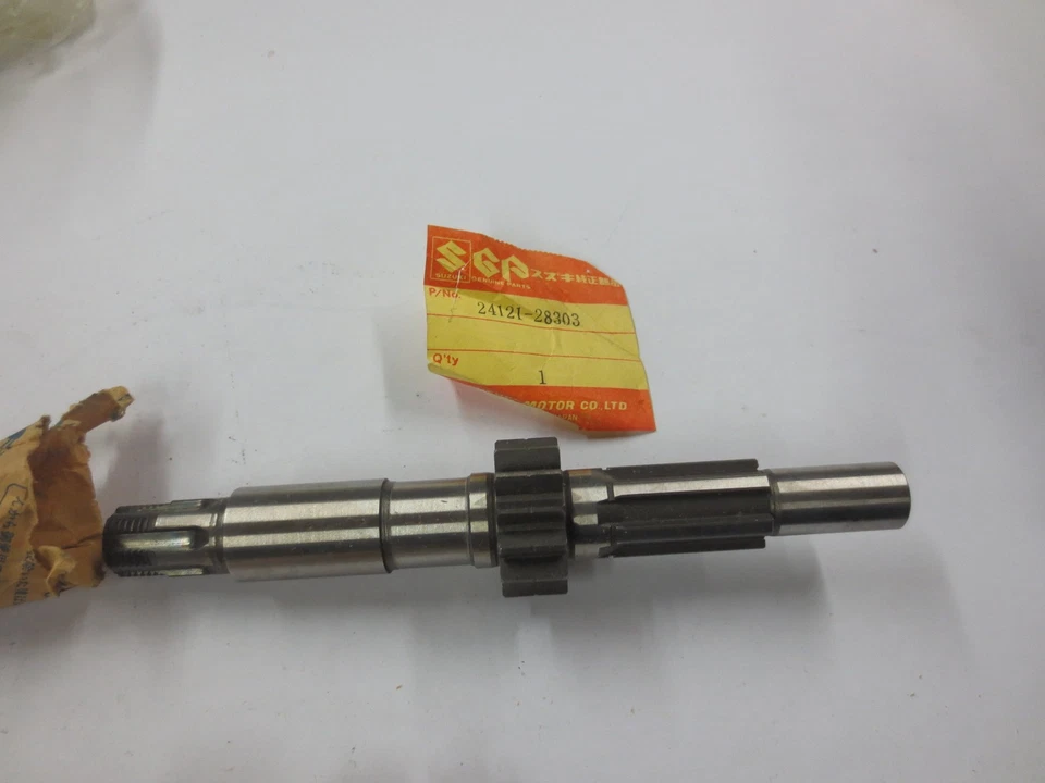 Suzuki TM100, TM125, RM125 1973-75 nos OEM contraeje p.n 24121-28303 Foto 1 de 1