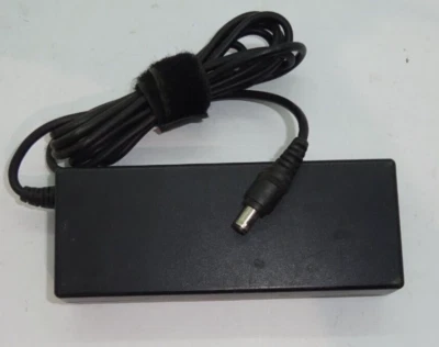 TOSHIBA AC/ ADAPTER MODEL: PA3283U-1ACA - 15V - 5A -  #NT4131 - Bild 1 von 3