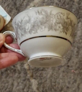 Florentine White Porcelain Tea Cup By Sango China Japan EUC - Picture 1 of 2